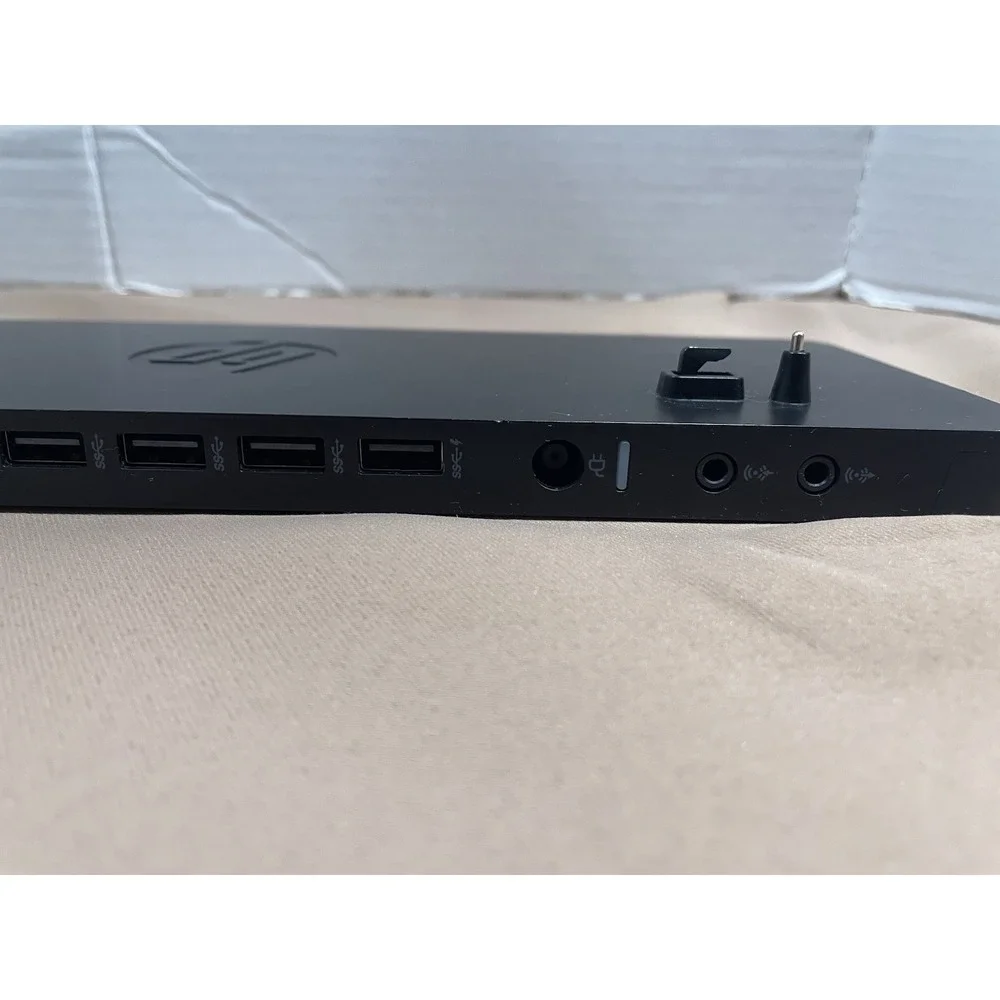 HP UltraSlim Docking Station HSTNN-IX10 D9Y32AA#ABA 727347-001 w/ 65W AC Adapter